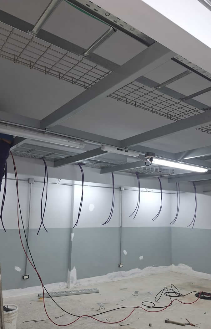 Instalación de bandejas portacables