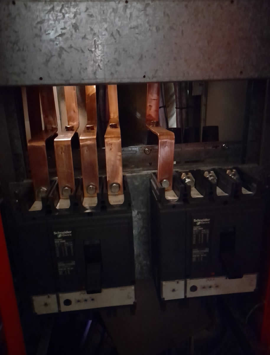 Construcción y cableado de tableros