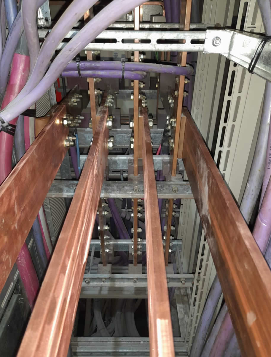 Construcción y cableado de tableros