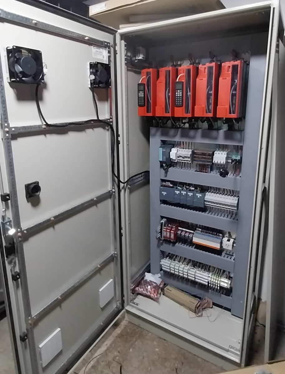 Construcción y cableado de tableros
